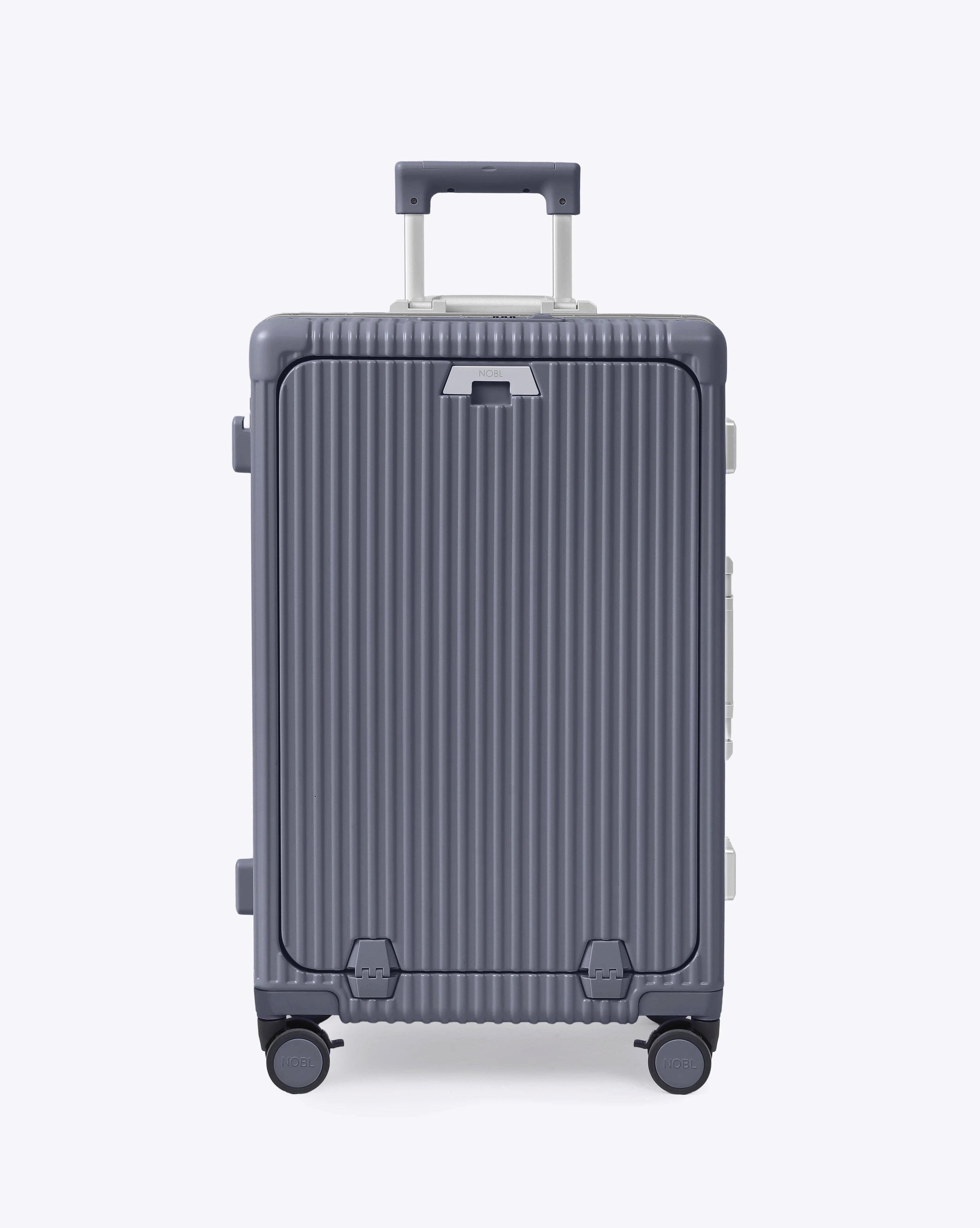 Check-In Medium: All-In-One 24" — Voyager Elite